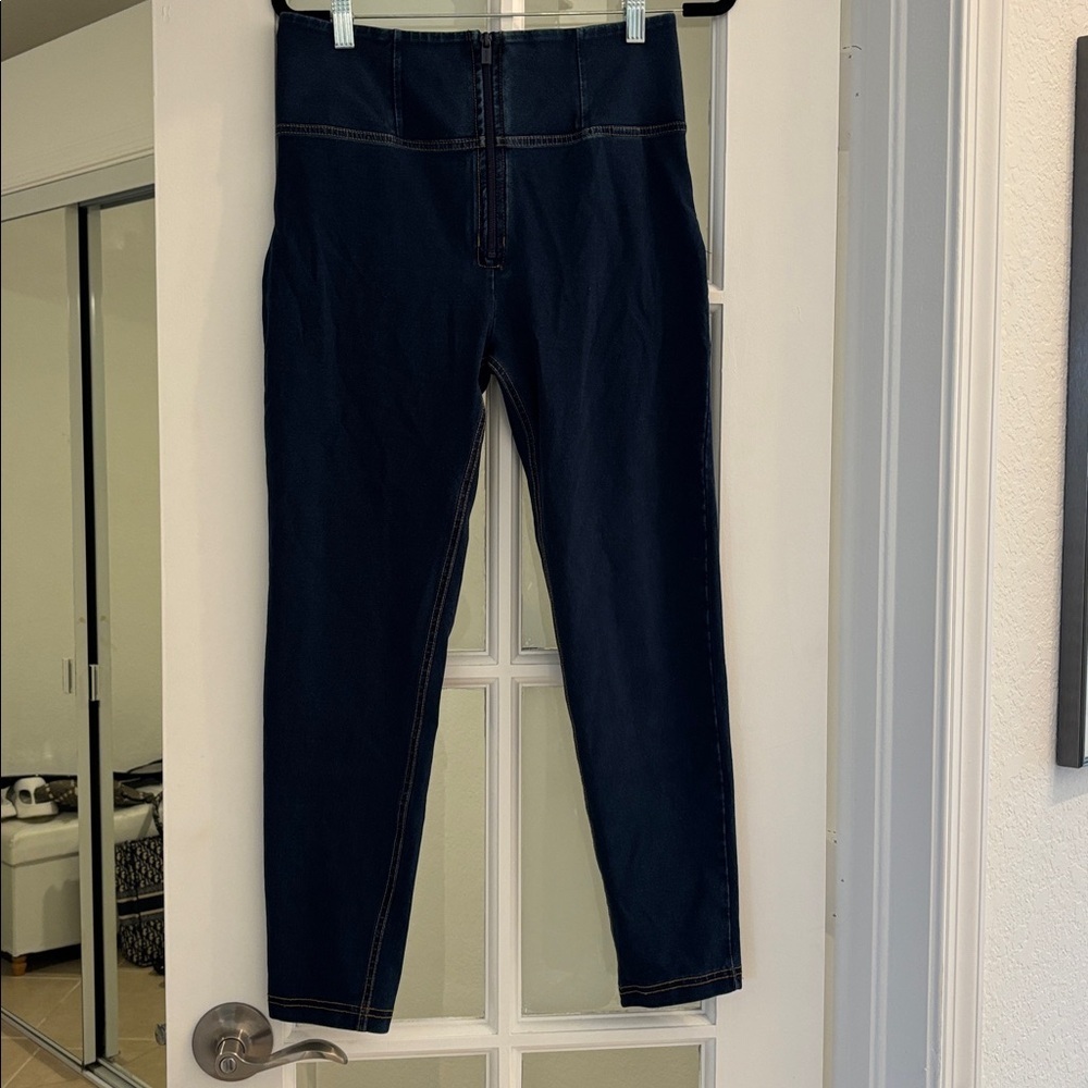 Classic Navy Freddy Slim Jeans Zipper